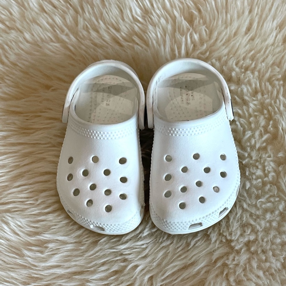 Crocs, white, toddler size C7